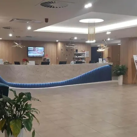 Apartamento Apartman Gold Akvamarin Bešeňová